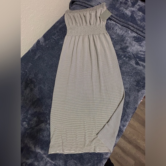 Lark & Grey Striped MAXI DRESS.   M/L - Picture 6 of 9